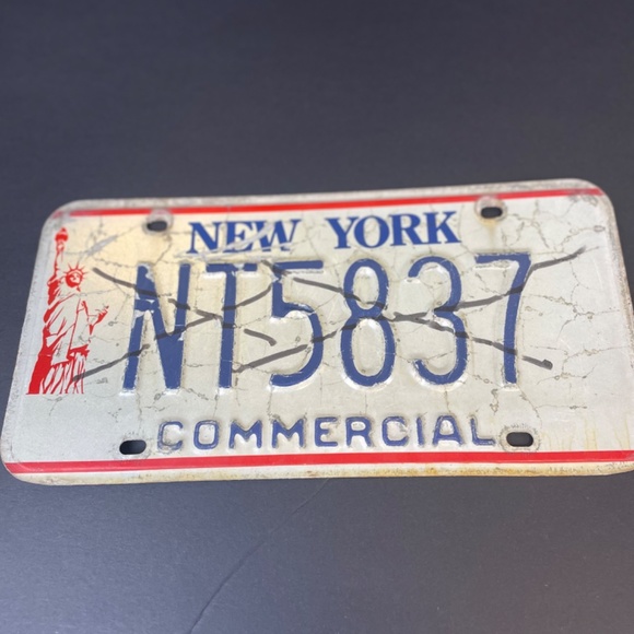 New York Commercial License Plate - Picture 3 of 3